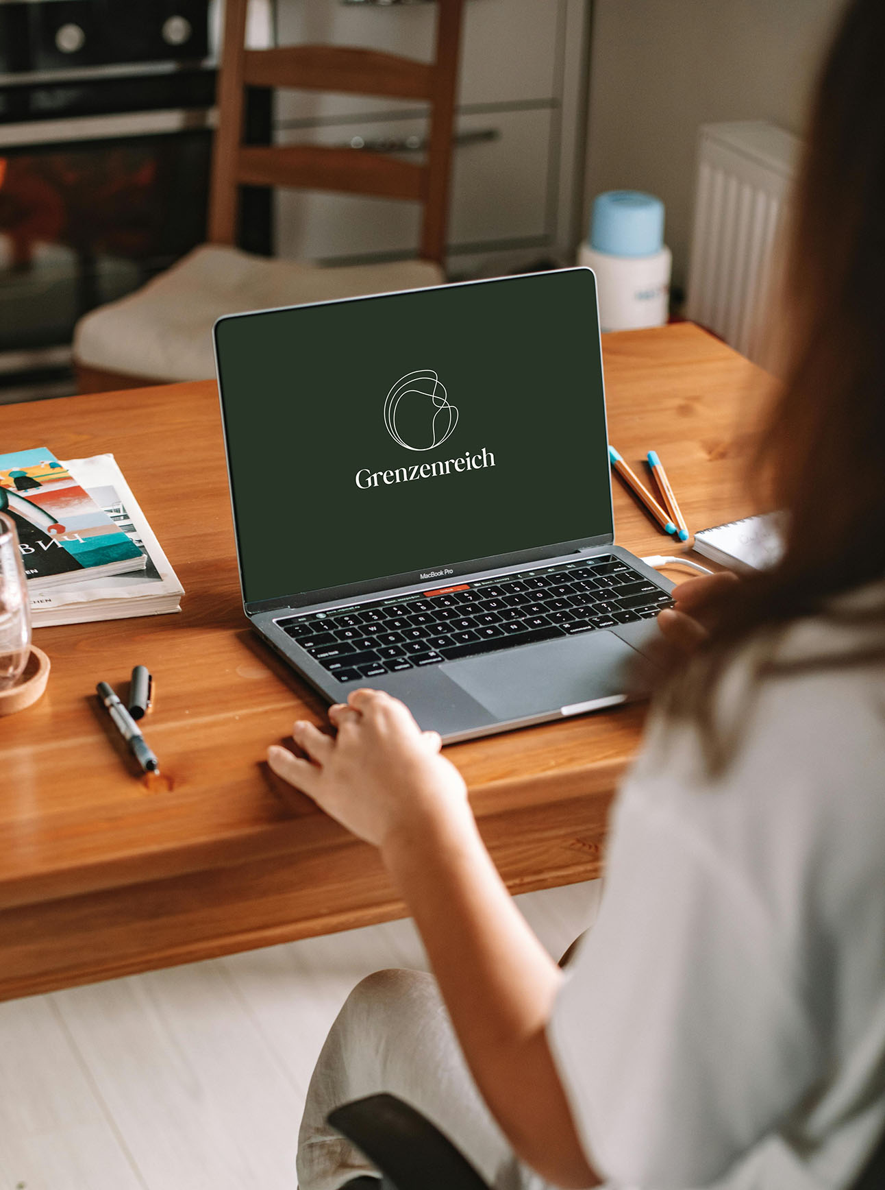 Online-Gruppentreffen am Laptop